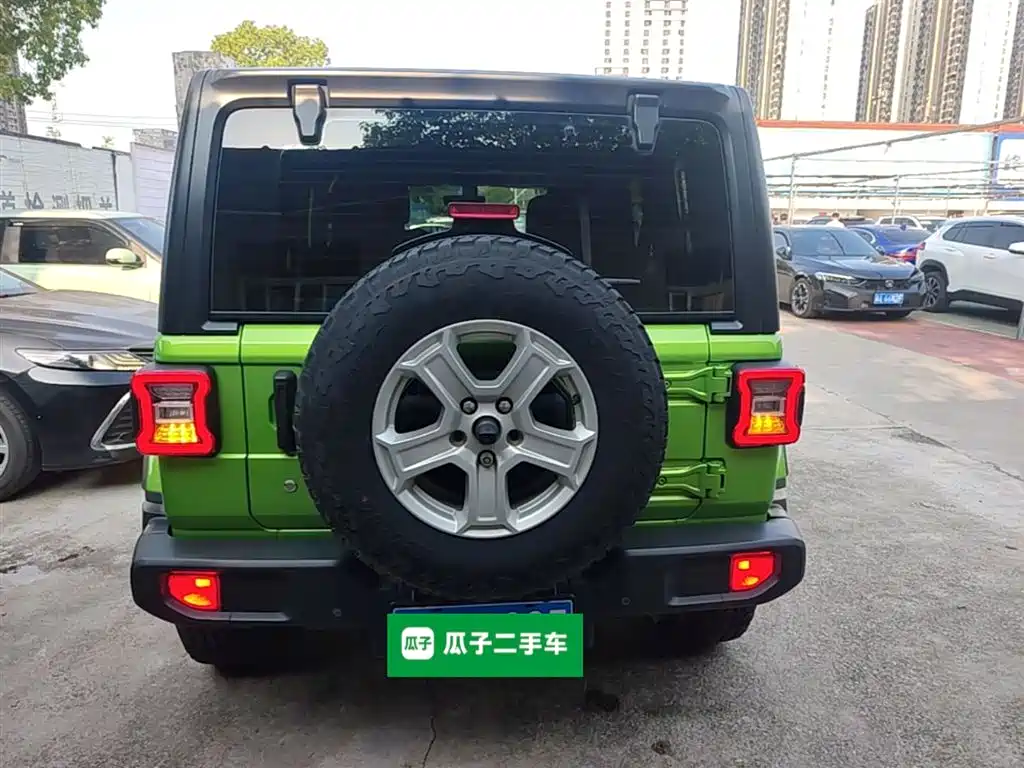 Wrangler 2.0 T Sahara 4-door CN-VI