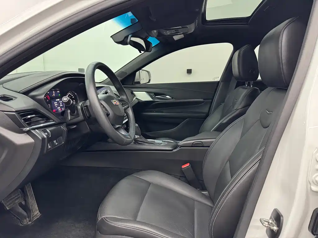 Cadillac CT4 28 T Luxury