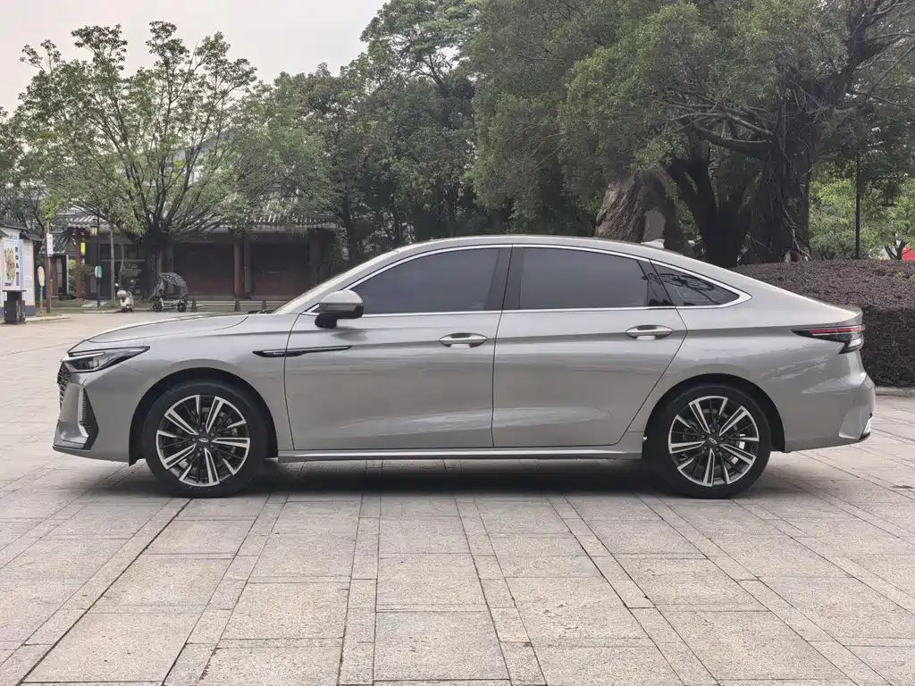 Arrizo 8 1.6 T DCT Style