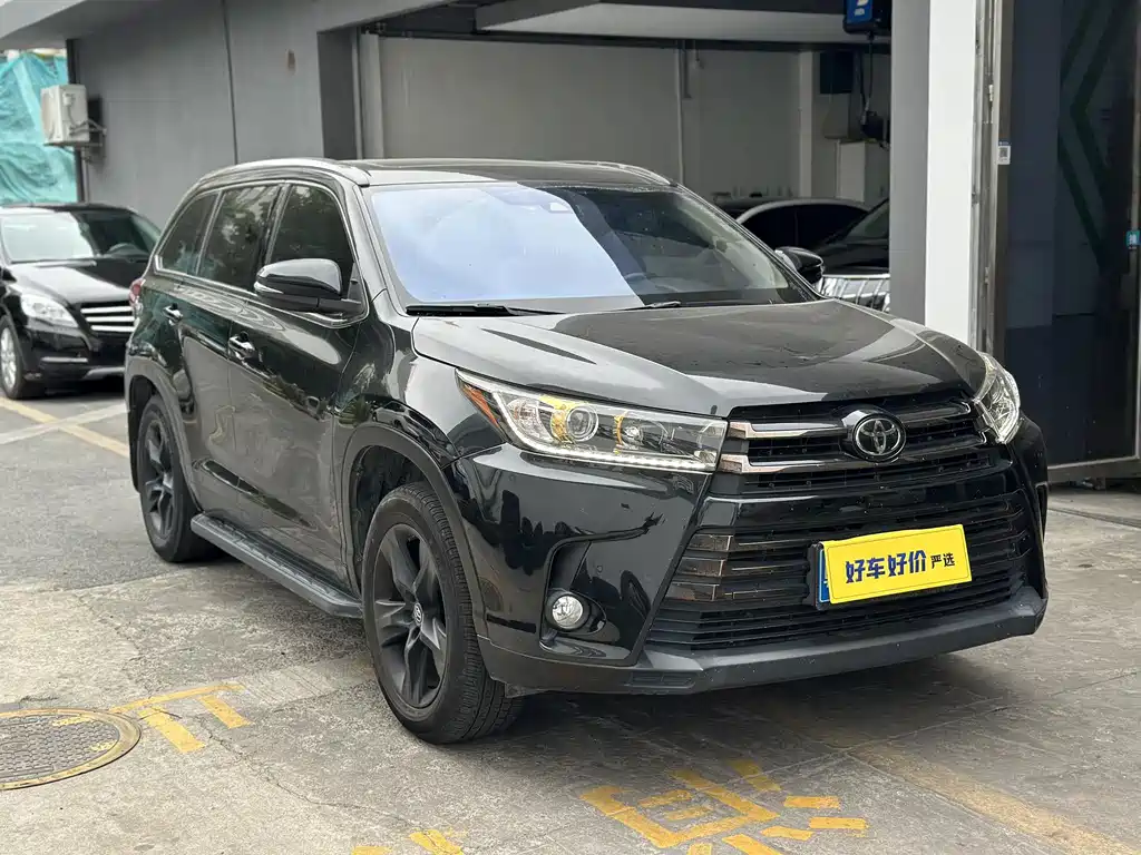 Highlander 2.0 T 4 WD Knight 7-seat