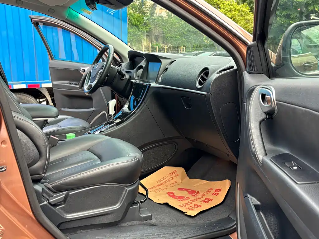 Luxgen 7 SUV 大7 SUV 2014款 2.2 T 四驱智尊型
