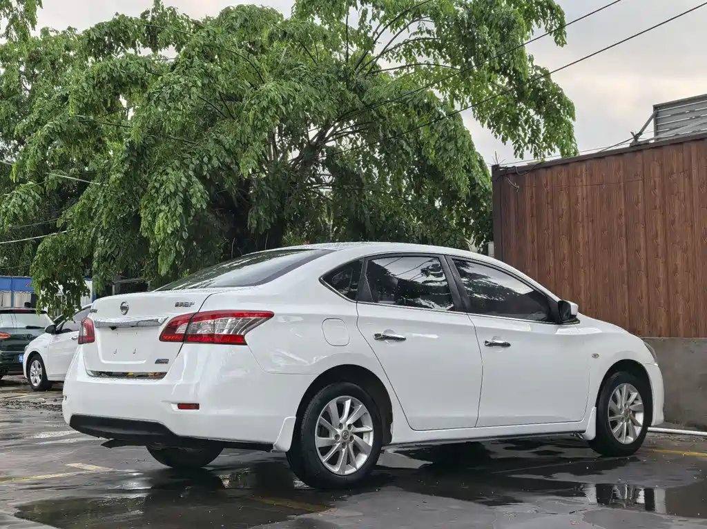 Sylphy 1.6 XE CVT Comfort