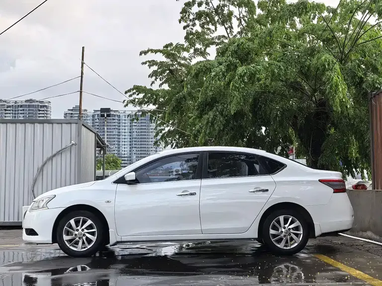 Nissan Sylphy 1.6 XE CVT Comfort