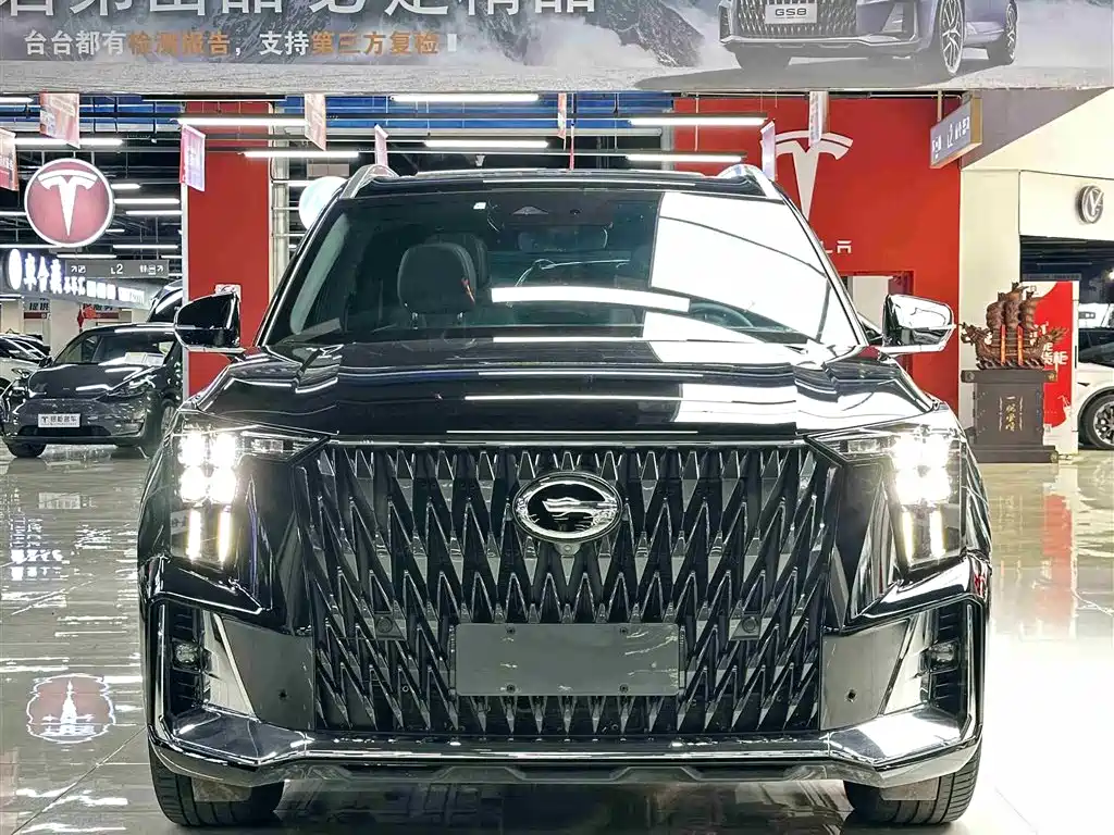 GAC Trumpchi GS8 Dual Engine Series 2.0 TM 4 WD Flagship (6-seat)