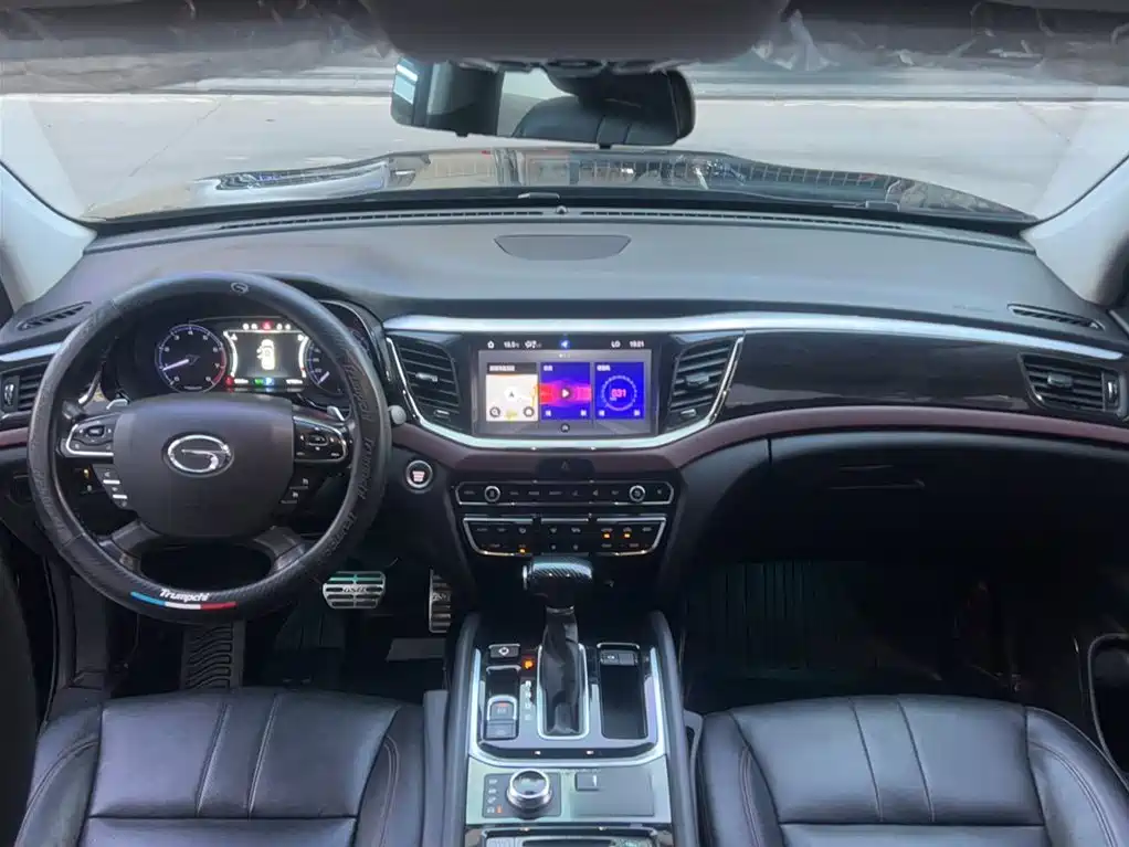 GAC Trumpchi GS8 320 T 4 WD Luxury Connected (7-seat)