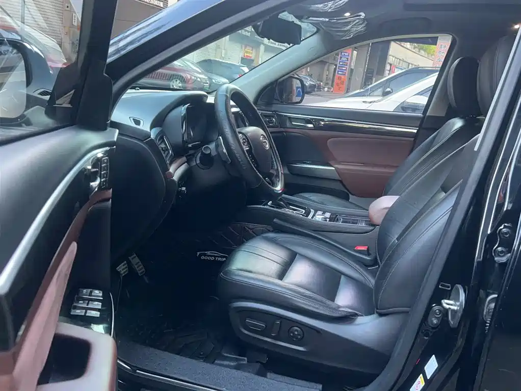 GAC Trumpchi GS8 320 T 4 WD Luxury Connected (7-seat)