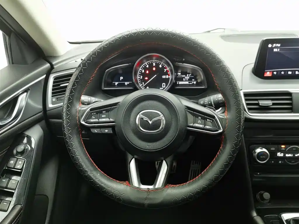 Mazda 3 Axela Hatchback 2.0 L Auto Sport CN-V