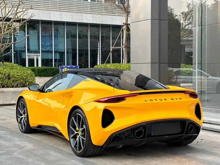 Lotus EMIRA 2.0 T DCT First Edition