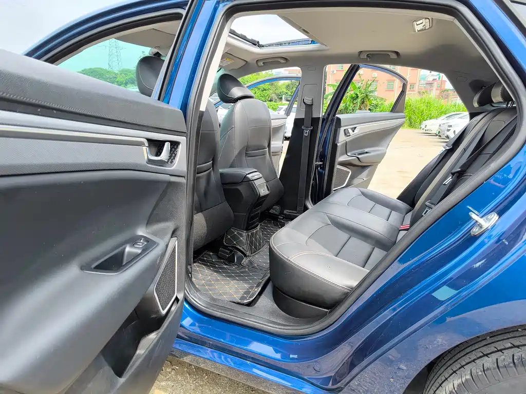 Emgrand GL 帝豪GL 2020款 1.4 T 手动豪华型