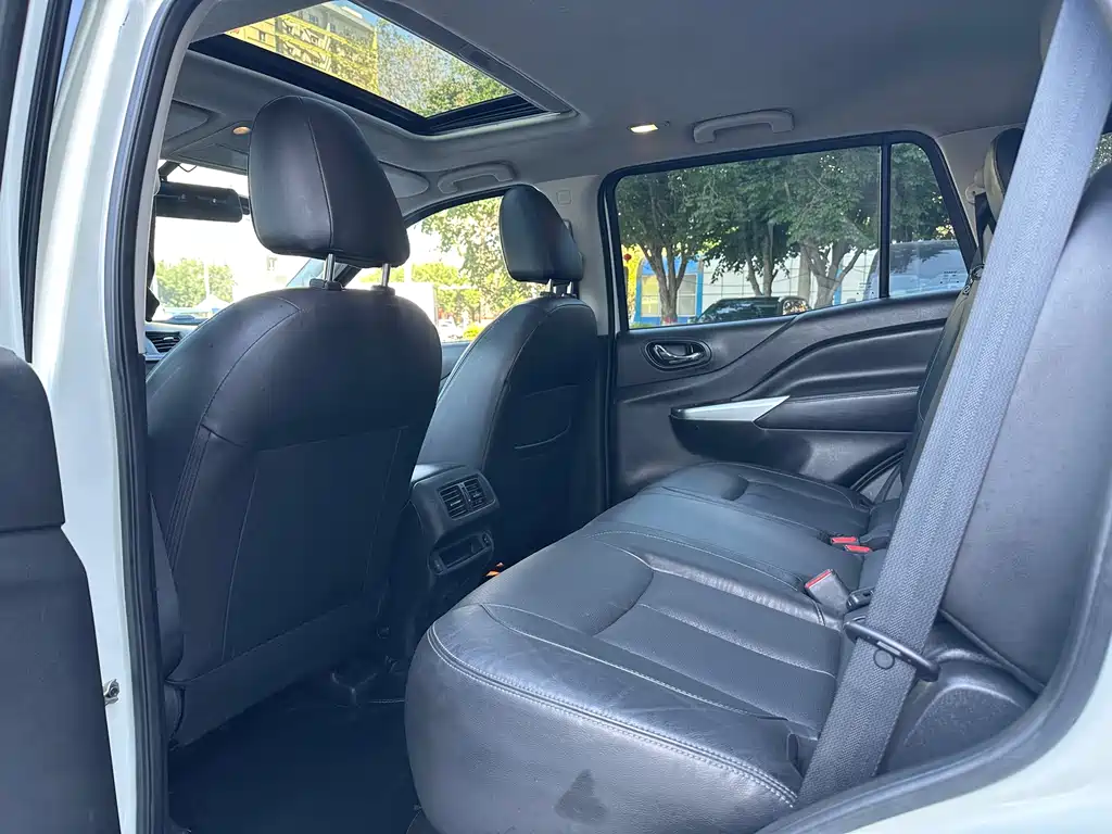 Terra 2.5 L Auto 4 WD Luxury