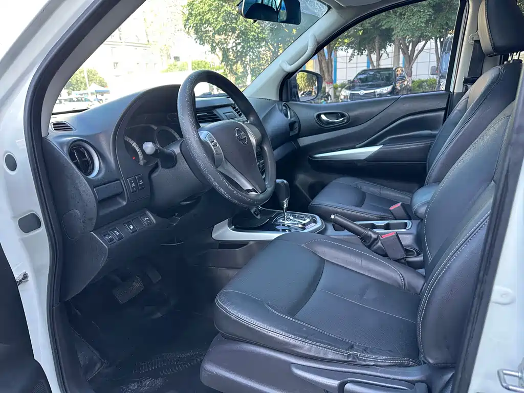 Terra 2.5 L Auto 4 WD Luxury