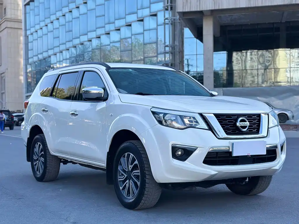 Terra 2.5 L Auto 4 WD Luxury