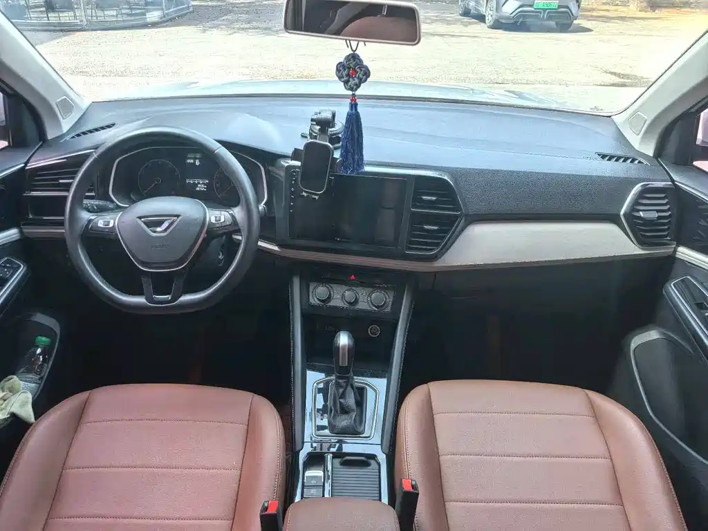 Jetta VS5 280 TSI Auto Progressive