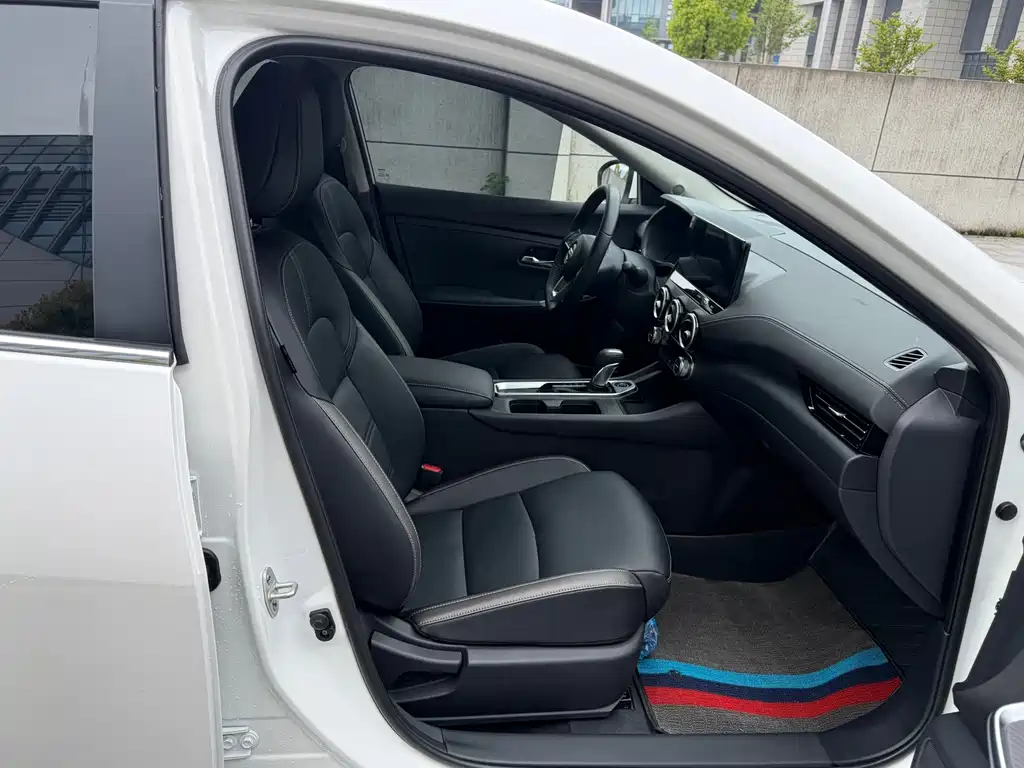 Sylphy 1.6 L CVT Joy