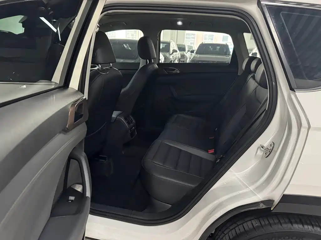 Tharu 280 TSI 2 WD Luxury