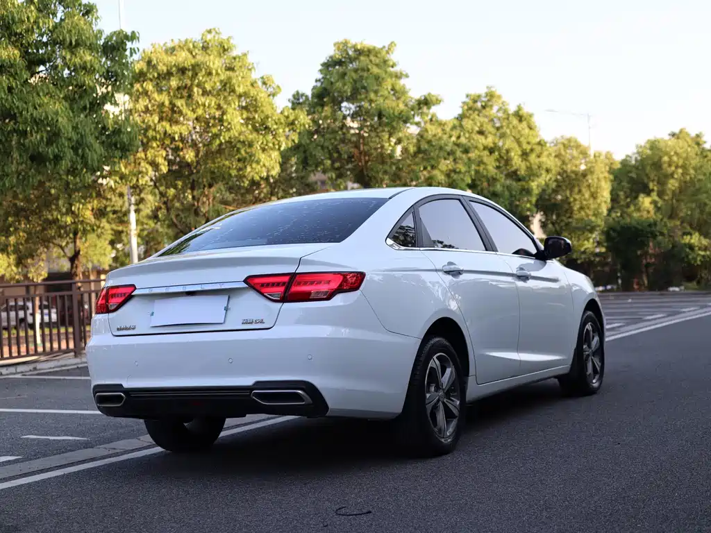 Emgrand GL 1.8 L DCT Elite Connected