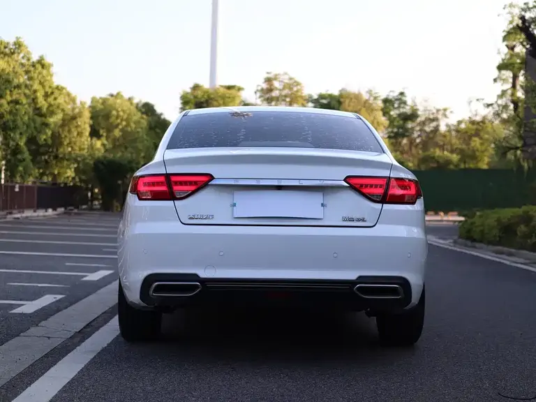Geely Emgrand GL 1.8 L DCT Elite Connected