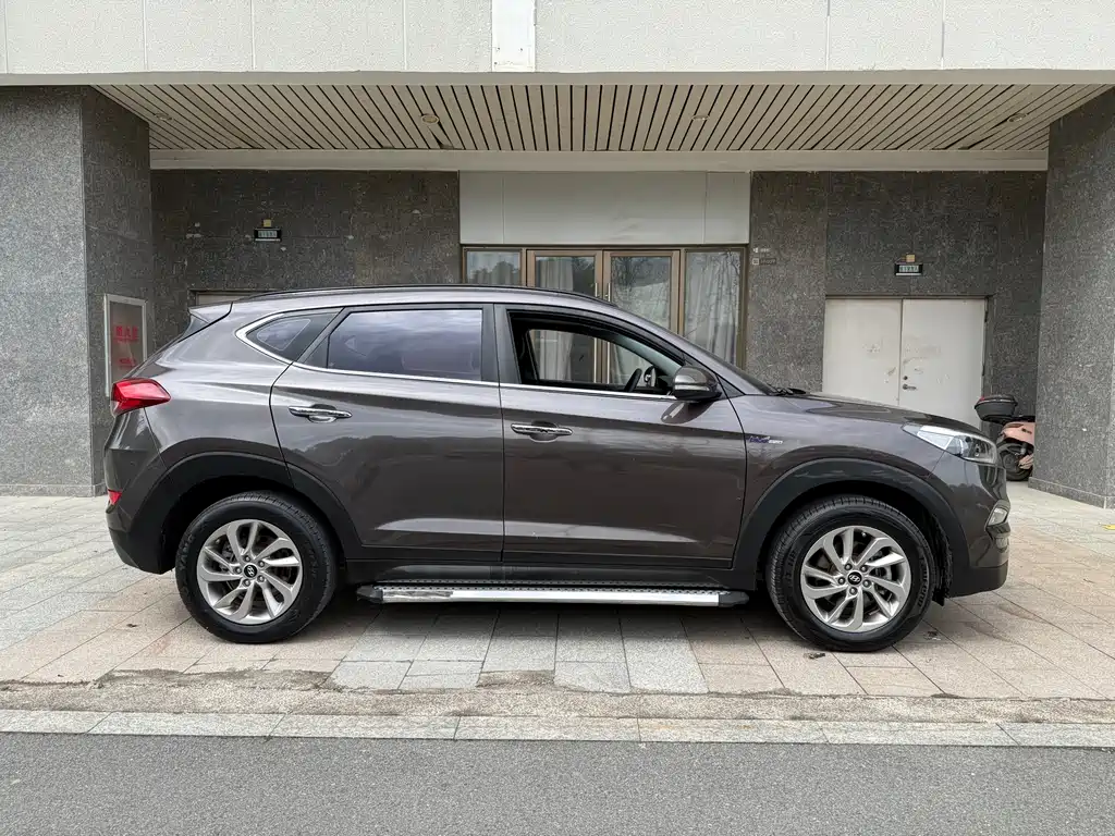 Tucson 1.6 T DCT 2 WD Intelligent