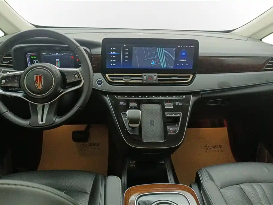 Hongqi HQ9 2.0 T Connected Flagship