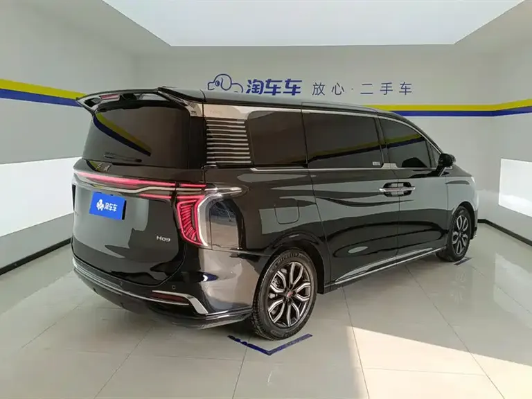 Hongqi HQ9 2.0 T Connected Flagship