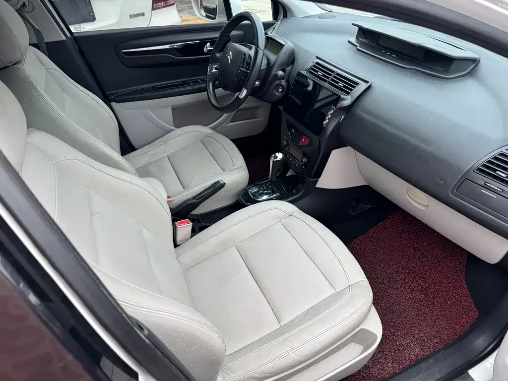C-Quatre VTS 1.6 L Auto Fashionable