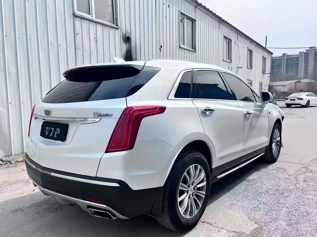 Cadillac XT5 Anniversary Celebration 25 T Luxury
