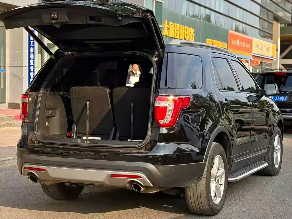 Explorer (Import) 2.3 T Style