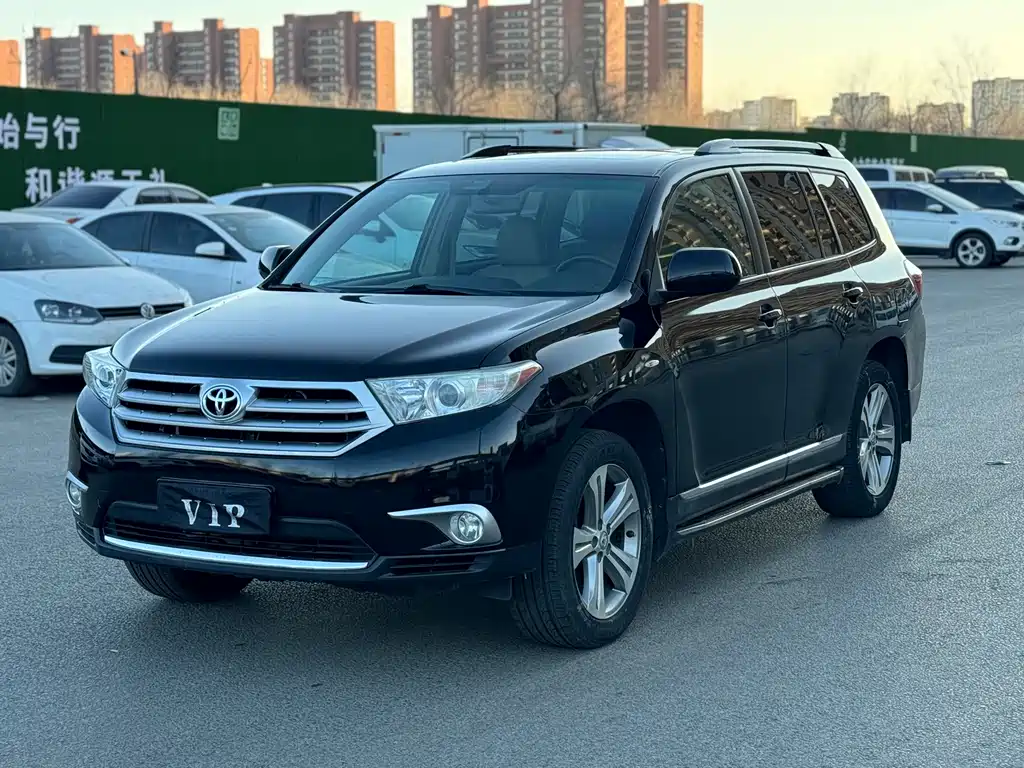 Highlander 2.7 L 2 WD 7-seat Luxury