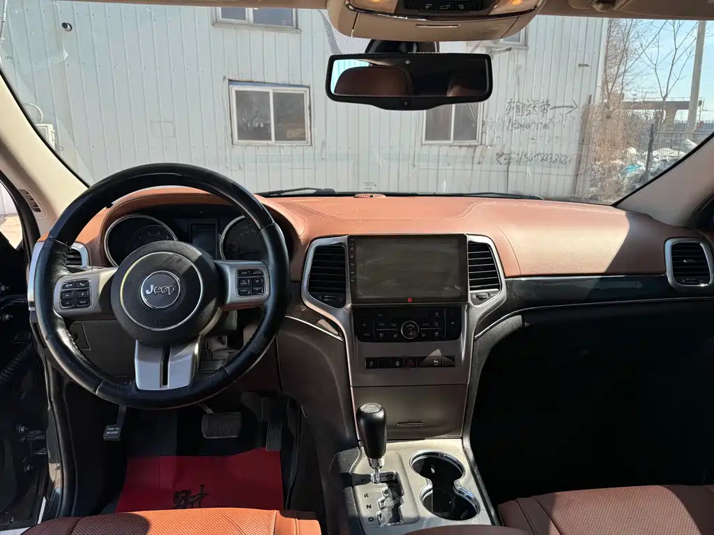 Grand Cherokee (Import) 3.6 L Luxury Navigation