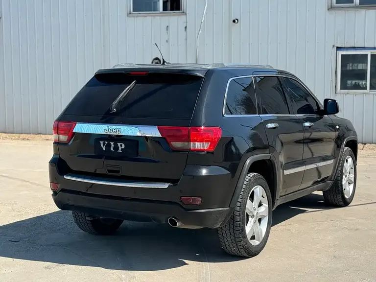 Jeep Grand Cherokee (Import) 3.6 L Luxury Navigation