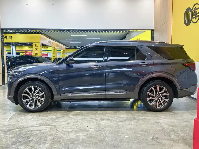 Ford Explorer EcoBoost 285 4 WD Titanium 7-seat