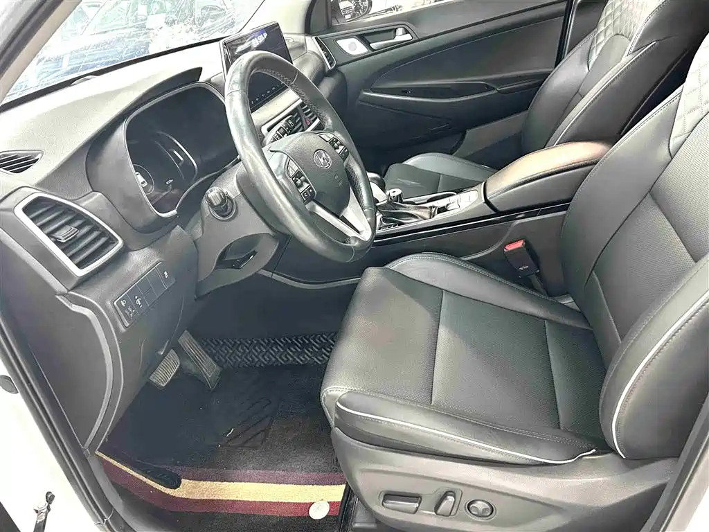 Tucson 280 TGDi 2 WD GLS Fashion CN-VI
