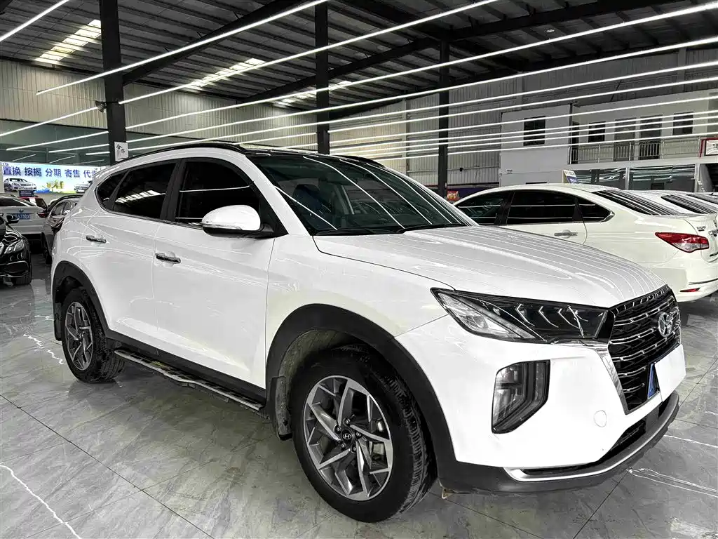 Tucson 280 TGDi 2 WD GLS Fashion CN-VI