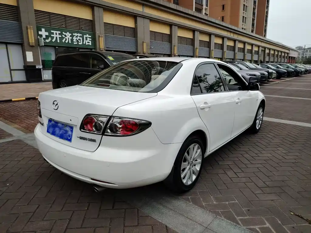 Mazda 6 2.0 L Auto Super Luxury
