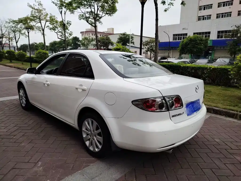 Mazda 6 2.0 L Auto Super Luxury