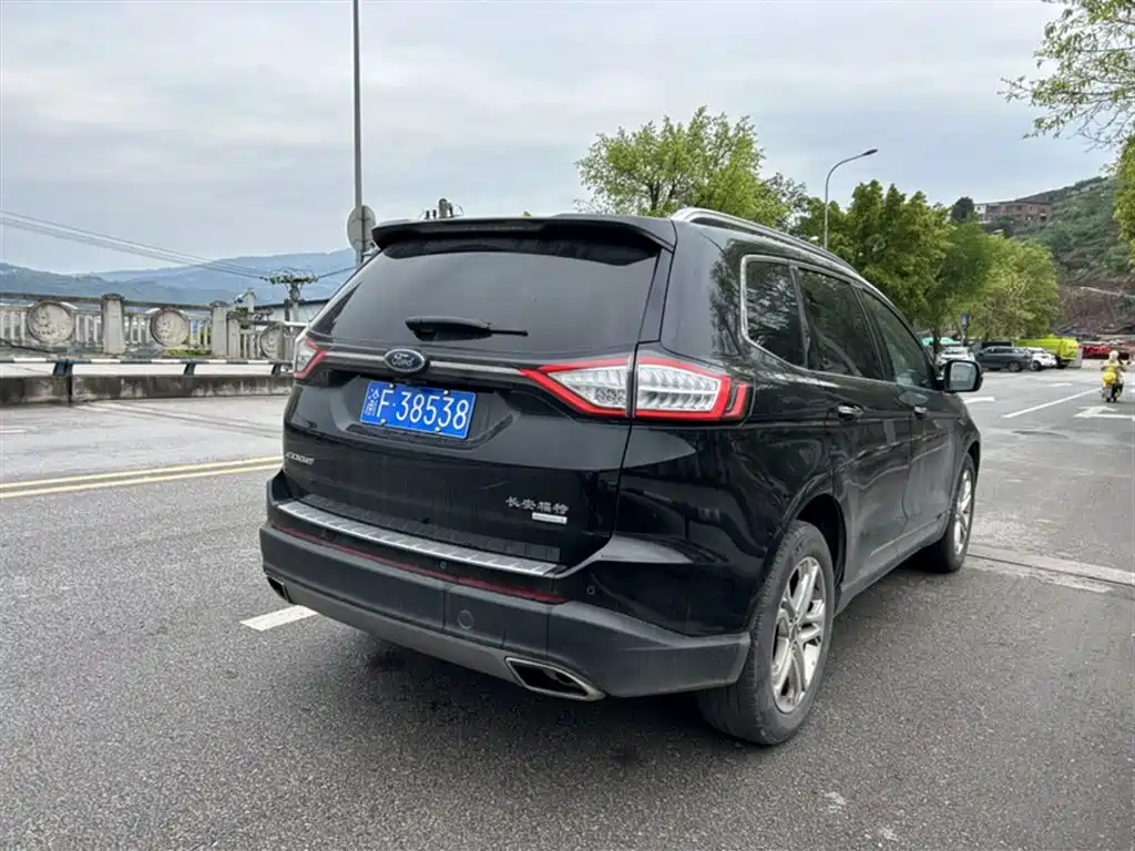 Edge EcoBoost 245 2 WD Grand Sharp 7-seat CN-V