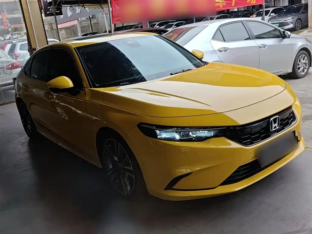Integra 240 TURBO CVT Premium