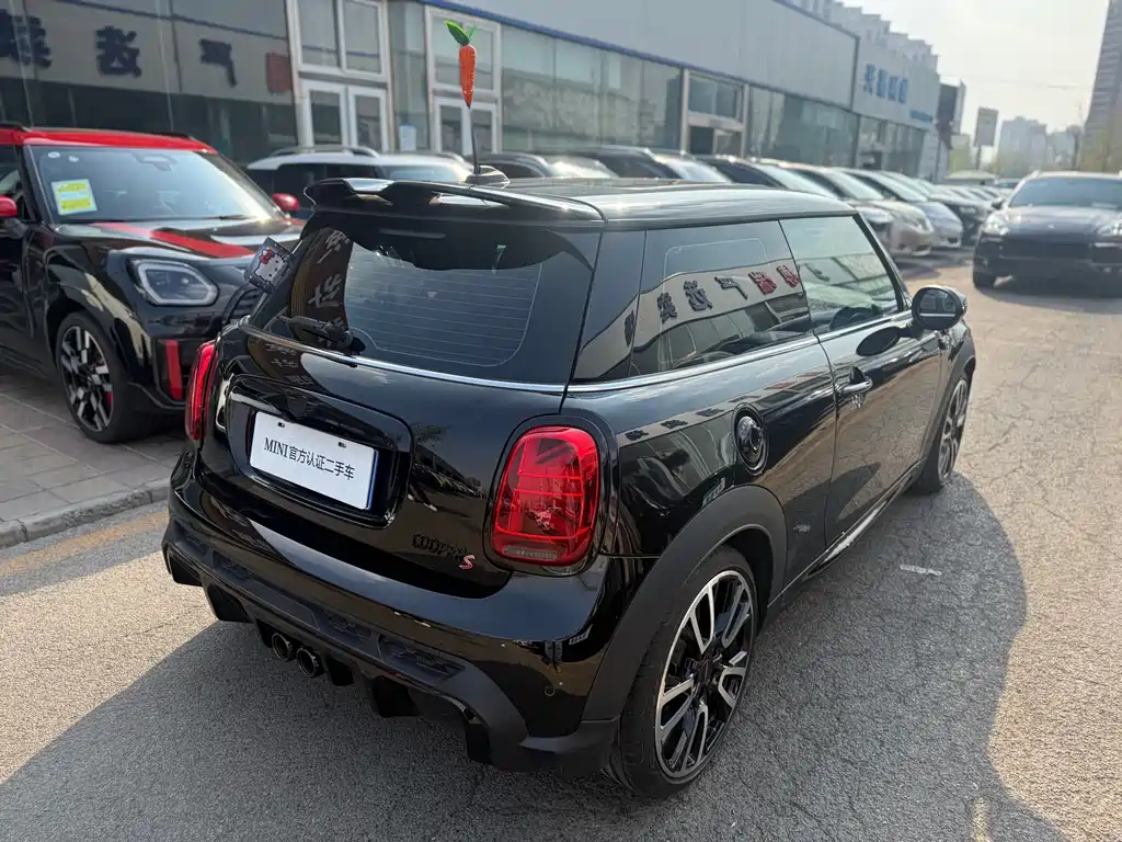 MINI 2.0 T COOPER S Racer