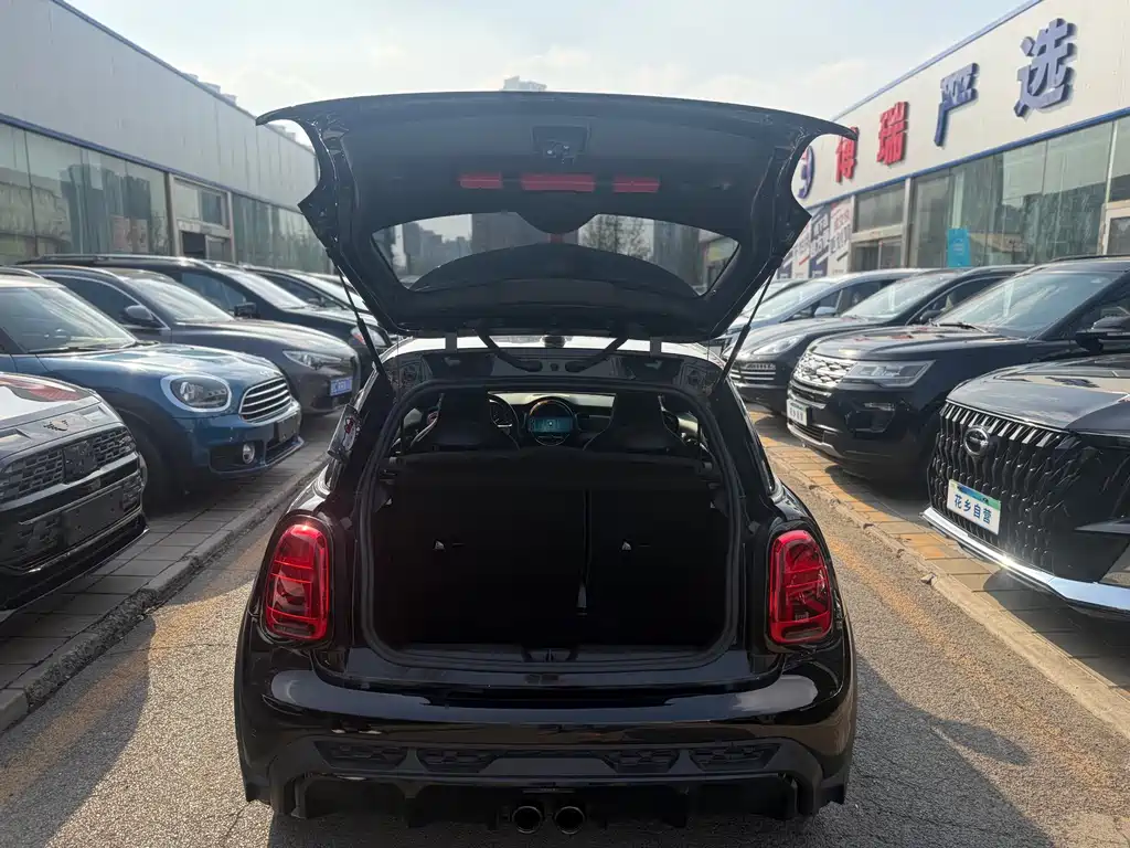 MINI 2.0 T COOPER S Racer