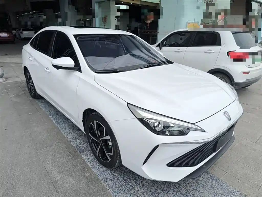 Roewe i5 1.5 L CVT Honored