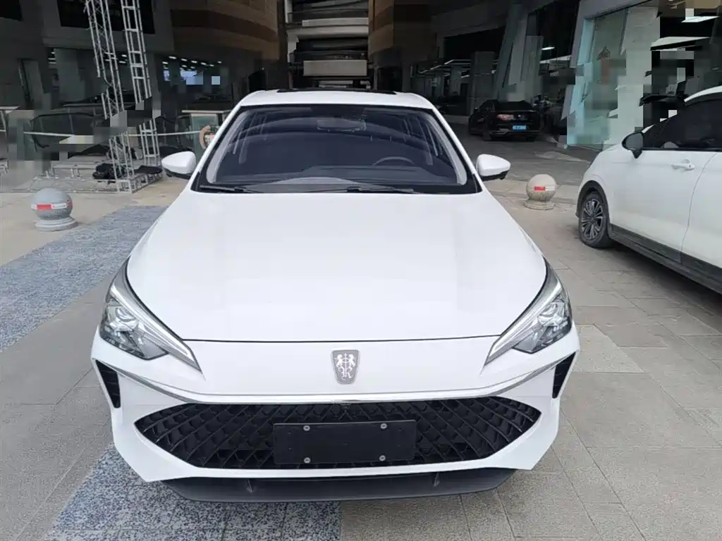 Roewe i5 1.5 L CVT Honored