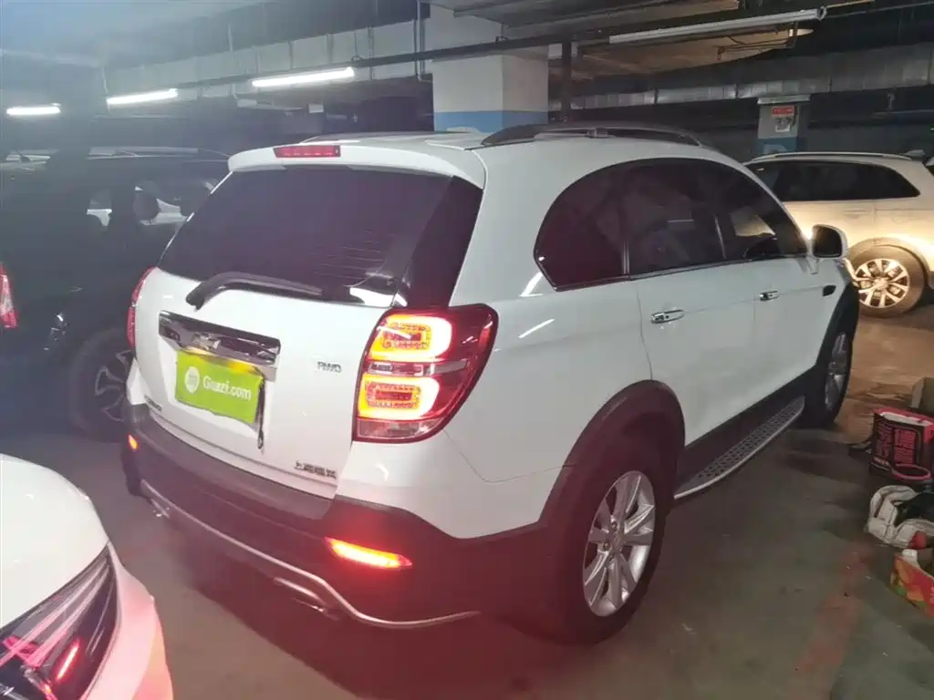Captiva 2.4 L 4 WD Flagship 7-seat