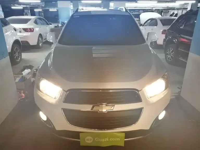 Chevrolet Captiva 2.4 L 4 WD Flagship 7-seat