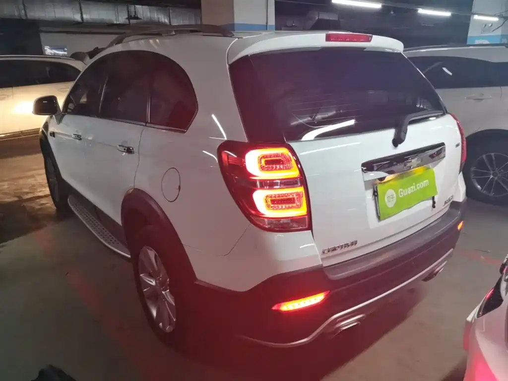 Captiva 2.4 L 4 WD Flagship 7-seat