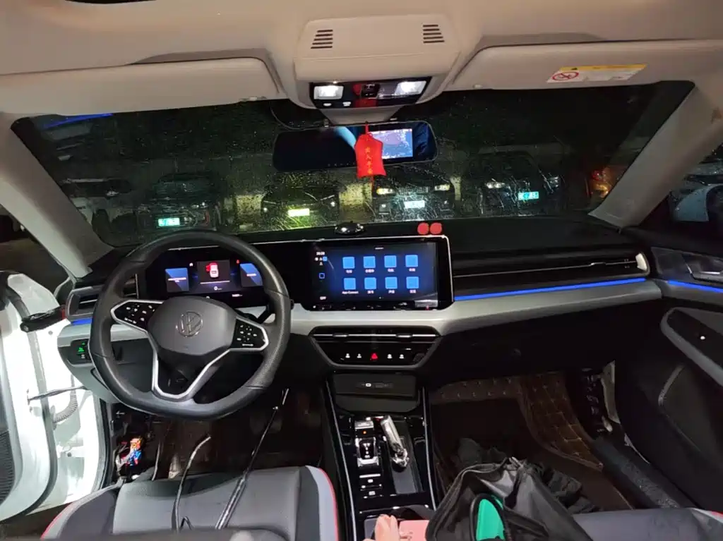 Lamando Lamando L 280 TSI DSG Spicy Cool