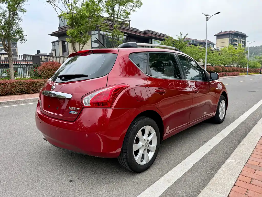 Tiida 1.6 L CVT Comfort