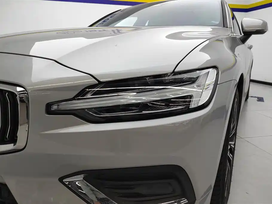 Volvo S60 B4 Smart Vision Luxury
