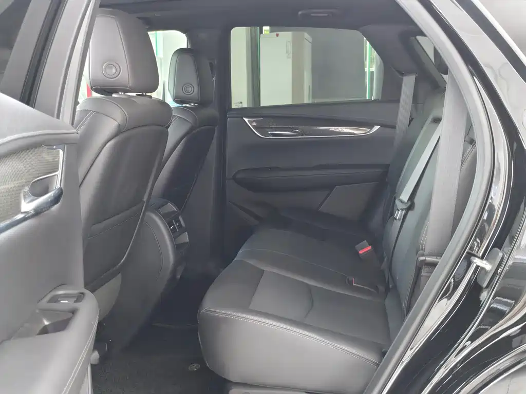 Cadillac XT5 2.0 T 4 WD Luxury (Hummingbird)