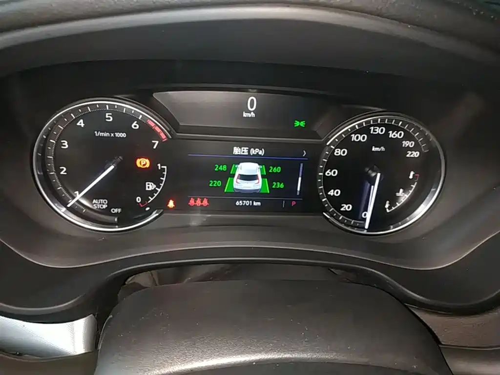 Cadillac XT4 28 T 2 WD Leading