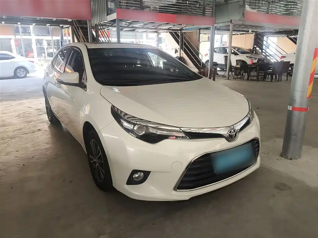 Levin 1.6 G CVT Elite